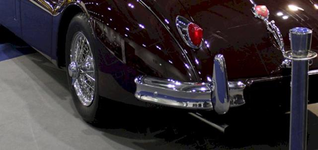 Classic Car Exhibition https://mill-media.s3.eu-west-2.amazonaws.com/furniture-hire-uk/article_additional/classic-car-exhibition2/classic-car-exhibition2-740x350.jpg - Our Rope and Posts (HA02R & HA02P) will keep your pride and joy safe.