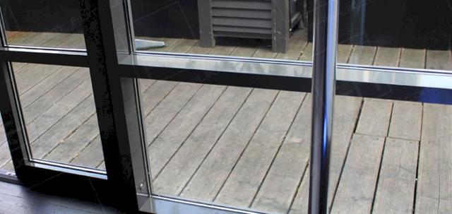 Exclusive Party Vibe https://mill-media.s3.eu-west-2.amazonaws.com/furniture-hire-uk/article_additional/exclusive-party-vibe4/exclusive-party-vibe4-740x350.jpg - Chrome poseurs used indoors and outdoors.