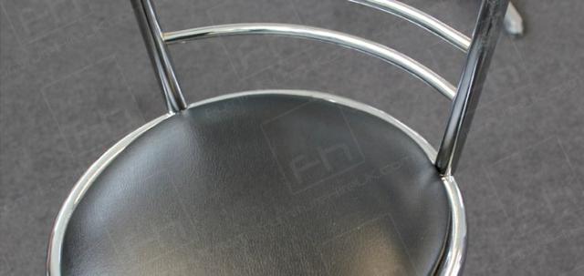 Learning Network https://mill-media.s3.eu-west-2.amazonaws.com/furniture-hire-uk/article_additional/hackney-learning8/hackney-learning8-740x350.jpg - Black leather seat & chrome frame for a stylish look.