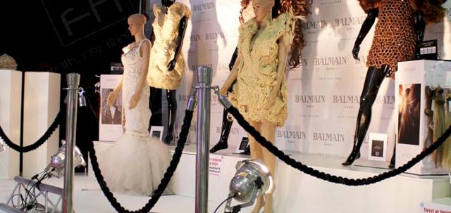 Hairdressing Exhibition https://mill-media.s3.eu-west-2.amazonaws.com/furniture-hire-uk/article_additional/hairdressing-exhibition12/hairdressing-exhibition12-740x350.jpg - Ropes & poles defining a unique exhibition.