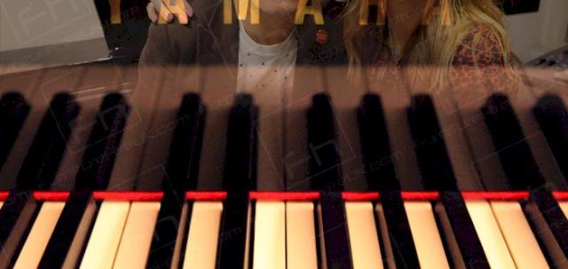 Jamie Cullum Concert https://mill-media.s3.eu-west-2.amazonaws.com/furniture-hire-uk/article_additional/jamie-cullum-concert9/jamie-cullum-concert9-740x350.jpg - Photo-Credit: Harriet Armstrong