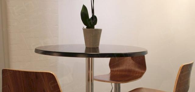 London Art Event https://mill-media.s3.eu-west-2.amazonaws.com/furniture-hire-uk/article_additional/london-art-event15/london-art-event15-740x350.jpg - Minimalist style teamed with our stools & poseur tables.