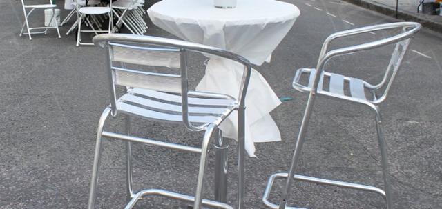 Street Party 2015 https://mill-media.s3.eu-west-2.amazonaws.com/furniture-hire-uk/article_additional/old-square-chambers-street-party10/old-square-chambers-street-party10-740x350.jpg - Aluminium bar stools for street parties
