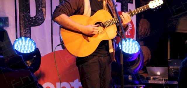 Centrepoint Sleep Out 2013 https://mill-media.s3.eu-west-2.amazonaws.com/furniture-hire-uk/article_additional/sleep-out5/sleep-out5-740x350.jpg - Newton Faulkner was just one of the great acts at the 2013 Sleep Out.