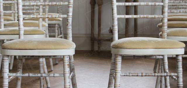 Stunning Wedding Venue https://mill-media.s3.eu-west-2.amazonaws.com/furniture-hire-uk/article_additional/stunning-wedding-venue8/stunning-wedding-venue8-740x350.jpg - Chairs poised and ready.