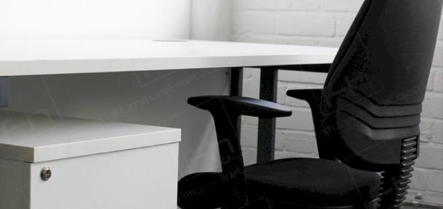 White is the New Black https://mill-media.s3.eu-west-2.amazonaws.com/furniture-hire-uk/article_additional/white-office-furniture3/white-office-furniture3-740x350.jpg - Black operators chair is adaptable and comfy.
