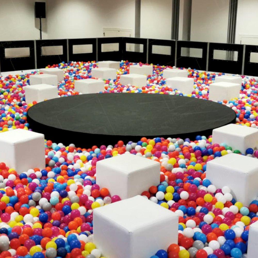 Our cube seating is perfect for a range of events and can be hired in black. white, blue, red, yellow or green.