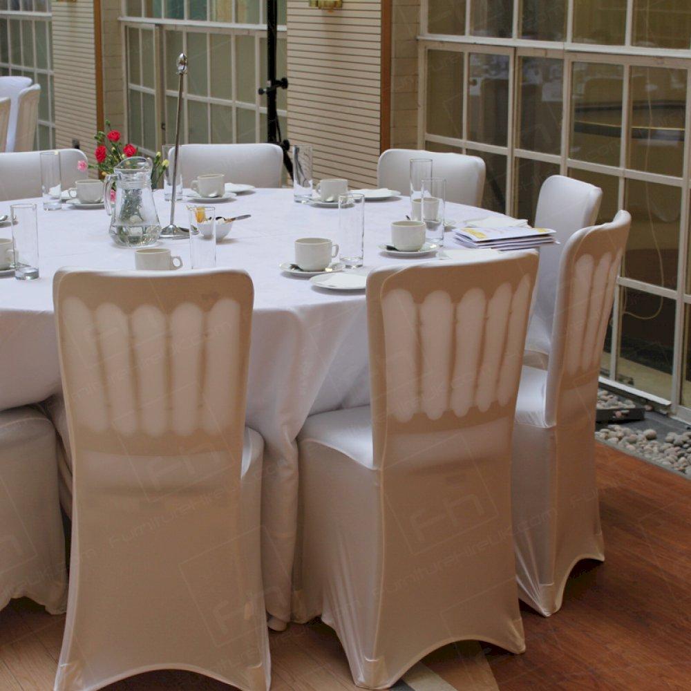 Traditional round tables & banquet seats for a luxury look.