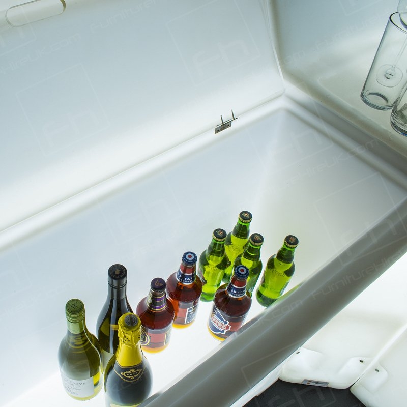 LED Colour-Changing Bar Straight with Ice Chest